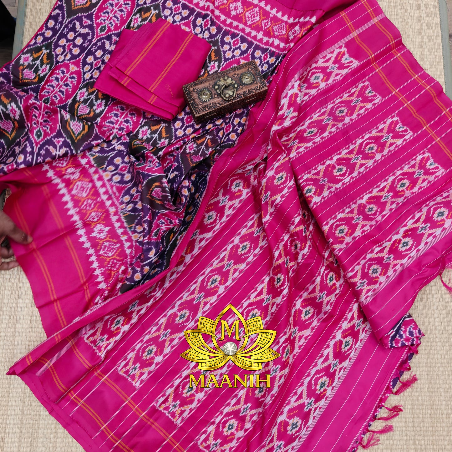 Royal Purple & Rani Pink Pochampally Ikat Pure Silk Saree | Handwoven Telia Ikat Silk Saree | Maanih Weaves